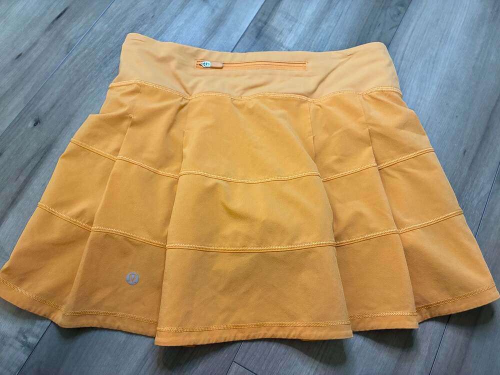 Lululemon Pace Rival Mid-Rise Skirt in Mango Dream Size 4 Long